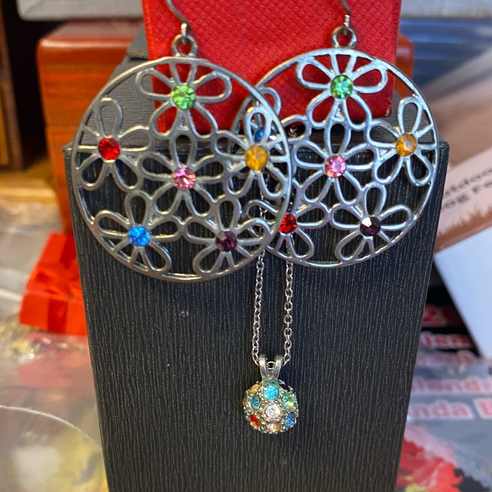 Silver tone chain and earrings